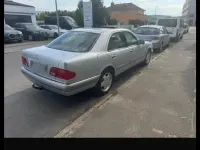 Gebraucht Mercedes E230 150 PS (110 kW) 1997 Silber Limousine