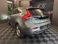 Gebraucht Volvo V40 Momentum 120 PS (88 kW) 2019 Grau Limousine