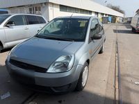 Gebraucht Ford Fiesta 70 PS (51 kW) 2005 Silber Kleinwagen