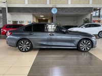 gebraucht BMW 330 Sport Line*Navi*LiveCockpit*LED*M Lenkrad*