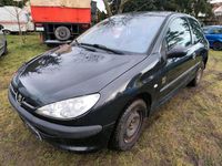 Używany Peugeot 206 60 KM (44 kW) 2003 Czarny Hatchback