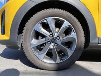 Gebraucht Kia Stonic Vision 120 PS (88 kW) 2017 Gelb SUV