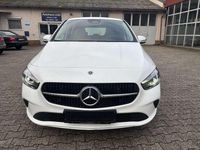 Gebraucht Mercedes B200 Advanced 163 PS (119 kW) 2024 Unilack polarweiß Van / Kleinbus