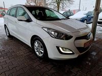 Gebraucht Hyundai i30 Trend 110 PS (80 kW) 2013 Weiß Kombi