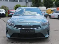 Gebraucht Kia Ceed Attract 120 PS (88 kW) 2022 (usg) yucca steel gray m (metallic) Kleinwagen
