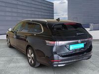 Gebraucht VW Passat Elegance 150 PS (110 kW) 2024 Schwarz Kombi