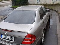 Usata Mercedes E200 162 CV (119 kW) 2004 Marrone Berlina