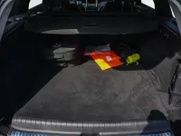 Gebraucht Mercedes C300e Avantgarde 313 PS (230 kW) 2024 Obsidianschwarz Kombi