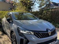 Gebraucht Renault Clio V Techno 91 PS (66 kW) 2023 Grau Limousine