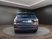 Gebraucht Jeep Compass Sport 120 PS (88 kW) 2017 Grau SUV