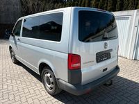 Używany VW Caravelle 179 KM (131 kW) 2012 Srebrny Van