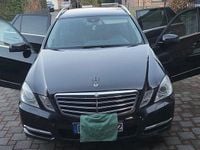 Gebraucht Mercedes E220 Avantgarde 170 PS (125 kW) 2012 Schwarz Limousine