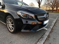 Gebraucht Mercedes A180 109 PS (80 kW) 2016 Schwarz Limousine