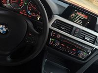 Gebraucht BMW 320 190 PS (139 kW) 2015 Rot Kombi