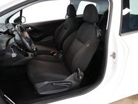 Gebraucht Peugeot 208 Access 68 PS (50 kW) 2013 Weiß Kleinwagen