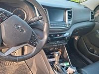 Gebraucht Hyundai Tucson 141 PS (103 kW) 2017 Rot SUV