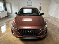 Gebraucht Hyundai i30 110 PS (80 kW) 2017 Braun Limousine