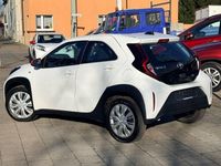 Gebraucht Toyota Aygo X 72 PS (52 kW) 2022 Super (pure) white ii SUV