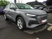 Gebraucht Audi Q4 e-tron Comfort 144 kW (197 PS) 2023 Kieselgrau SUV