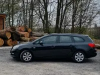 Gebraucht Opel Astra 101 PS (74 kW) 2015 Schwarz Kombi
