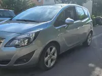 Gebraucht Opel Meriva 101 PS (74 kW) 2012 Silber Van / Kleinbus