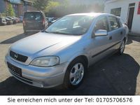 Gebraucht Opel Astra 75 PS (55 kW) 2000 Silber Limousine