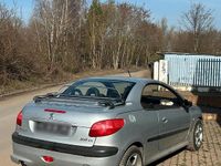 Gebraucht Peugeot 206 CC 109 PS (80 kW) 2002 Silber Cabrio