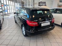 Gebraucht Mercedes B180 Style 122 PS (89 kW) 2014 Schwarz Van / Kleinbus