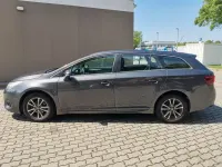 Gebraucht Toyota Avensis Edition-S 111 PS (81 kW) 2018 Grau Kombi