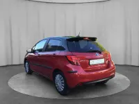 Gebraucht Toyota Yaris Hybrid Style 101 PS (74 kW) 2016 Rot/schwarz Limousine