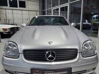 Gebraucht Mercedes SLK230 193 PS (141 kW) 1999 Silber Cabrio