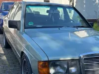 Gebraucht Mercedes 190 122 PS (89 kW) 1987 Grün Limousine