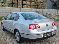 Gebraucht VW Passat 116 PS (85 kW) 2007 Silber Limousine