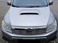 Gebraucht Subaru Forester Active 147 PS (108 kW) 2011 Silber SUV