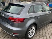 Gebraucht Audi A3 Sport 116 PS (85 kW) 2017 Grau Kombi