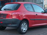 Gebraucht Peugeot 206 62 PS (45 kW) 2000 Rot Kleinwagen