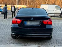 Gebraucht BMW 330 238 PS (175 kW) 2011 Blau Limousine