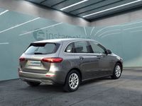 Gebraucht Mercedes B200 Progressive 150 PS (110 kW) 2024 Grau Van / Kleinbus