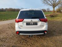 Gebraucht Mitsubishi Outlander Plus 150 PS (110 kW) 2018 Weiß SUV