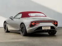 Neu MG Cyberster 250 kW (340 PS) 2026 Medal silver metallic / rotes ve Cabrio