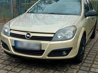Gebraucht Opel Astra 90 PS (66 kW) 2004 Gold Limousine