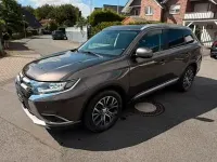 Gebraucht Mitsubishi Outlander Plus 150 PS (110 kW) 2017 Grau SUV