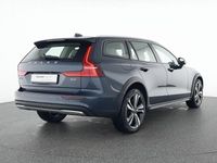 Gebraucht Volvo V60 CC Ultimate 197 PS (144 kW) 2024 Blau Kombi