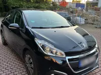 Gebraucht Peugeot 208 83 PS (61 kW) 2019 Schwarz Kleinwagen