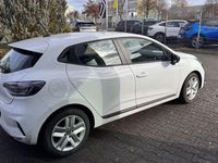 Gebraucht Renault Clio V Evolution 67 PS (49 kW) 2024 Arktis weiß Limousine