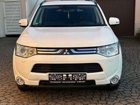 Używany Mitsubishi Outlander 156 KM (114 kW) 2013 Biały SUV