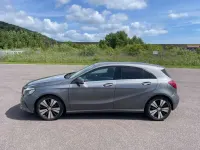 Gebraucht Mercedes A180 109 PS (80 kW) 2017 Grau Kleinwagen