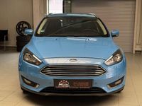 Gebraucht Ford Focus Titanium 125 PS (91 kW) 2017 Blau Kombi