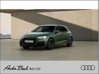 Neu Audi A1 S-Line 116 PS (85 kW) 2026 Grün (distriktgrün metallic) SUV