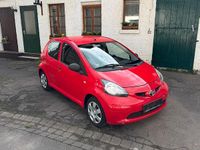 Gebraucht Toyota Aygo 68 PS (50 kW) 2008 Rot Kleinwagen
